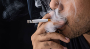 সিগারেট খাওয়া পিক ছেলেদের