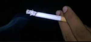 সিগারেট খাওয়া পিক ছেলেদের