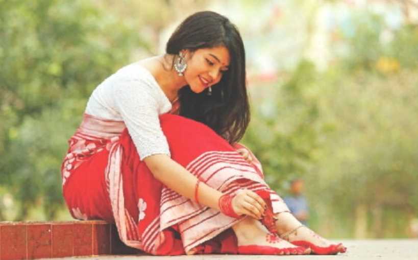 মেয়েদের ছবি তোলার স্টাইল