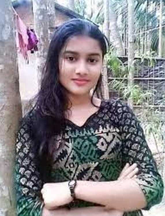 গ্রামের মেয়েদের পিক
