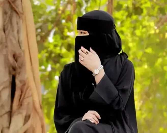বোরকা পরা পিক